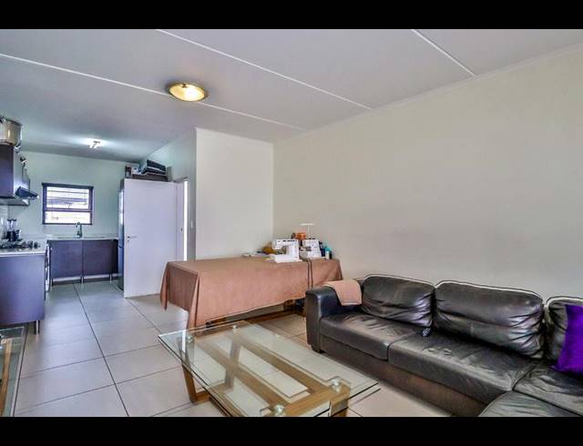 3 BEDROOM PROPERTY TO RENT IN GREENSTONE HILL